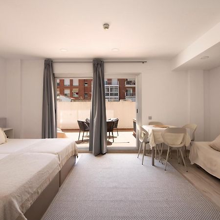 Aparthotel Centric Castelldefels Dış mekan fotoğraf